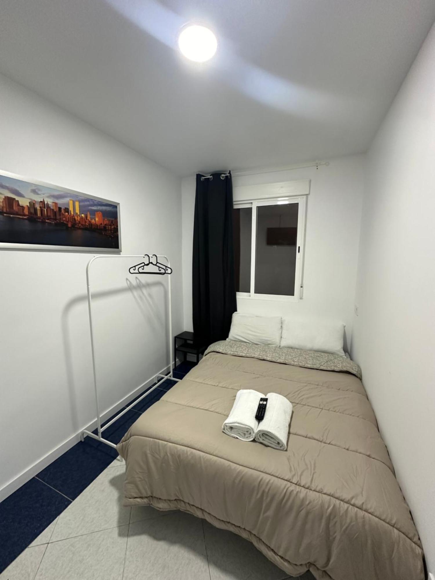 Rooms Mediavilla Madrid Esterno foto