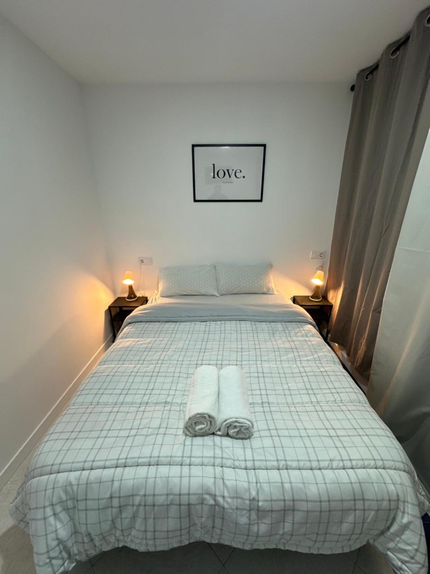 Rooms Mediavilla Madrid Esterno foto